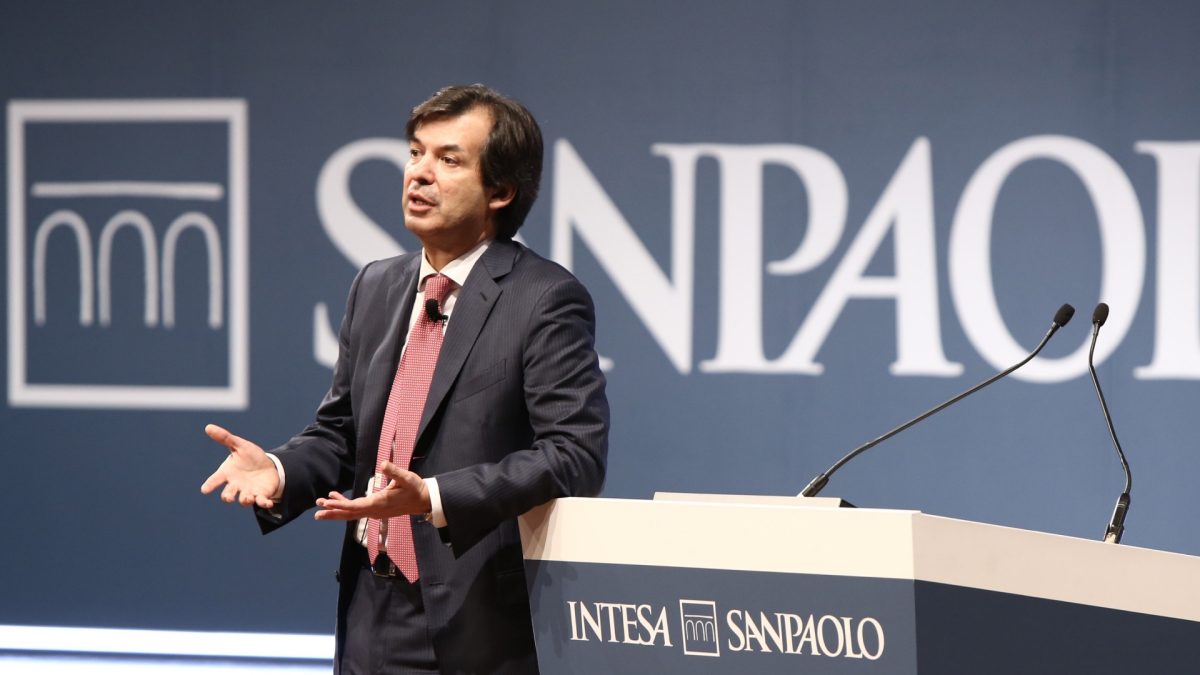 Ceo Carlo Messina