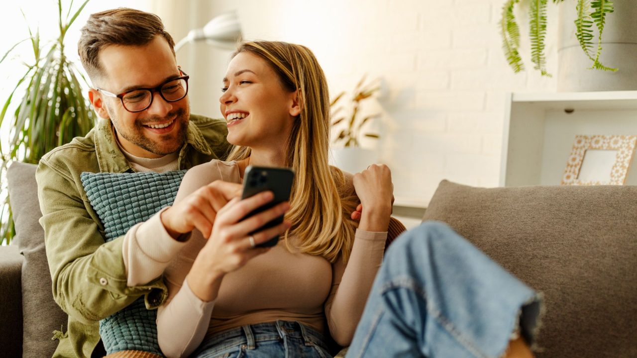 Bollette Luce e Gas: è possibile risparmiare con l’App Intesa Sanpaolo Mobile